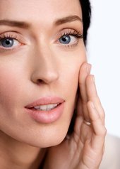 anti-aging-skincare-what-is-the-difference-between-a-cream-and-a-serum