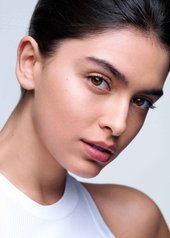 skin-myth-does-the-sun-help-acne